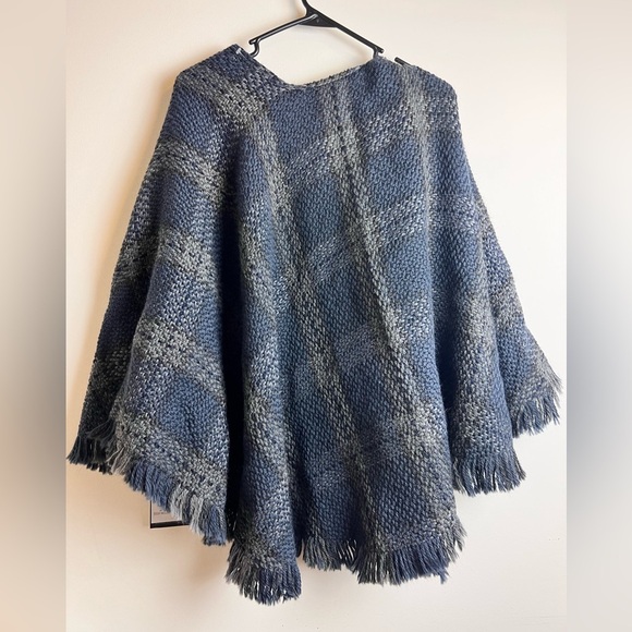 John Branigan Wrap Shawl Poncho Womens W/Pockets Navy Irish Wool One Size Cozy - Picture 2 of 5